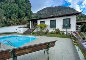Foto 1 de Casa com 4 Quartos à venda, 944m² em Quitandinha, Petrópolis