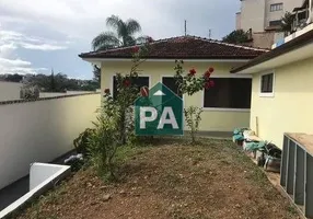 Foto 1 de Casa com 2 Quartos à venda, 100m² em Jardim Quisisana, Poços de Caldas