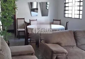 Foto 1 de Casa com 4 Quartos à venda, 204m² em Santa Mônica, Uberlândia