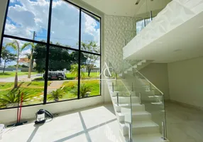 Foto 1 de Casa de Condomínio com 4 Quartos à venda, 350m² em Condomínio do Lago, Goiânia