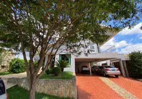 Foto 1 de Casa de Condomínio com 4 Quartos à venda, 528m² em Condomínio Residencial Santa Helena , Bragança Paulista