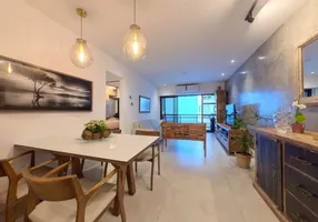 Foto 1 de Apartamento com 3 Quartos à venda, 104m² em Lagoa, Rio de Janeiro