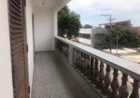 Foto 1 de Sobrado com 4 Quartos à venda, 430m² em Taboão, Diadema