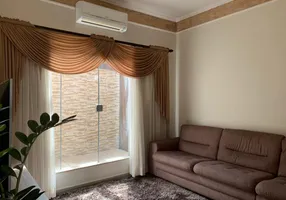 Foto 1 de Casa de Condomínio com 4 Quartos à venda, 150m² em , Estiva Gerbi