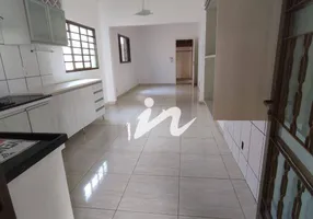 Foto 1 de Casa com 3 Quartos à venda, 180m² em Parque Granada, Uberlândia