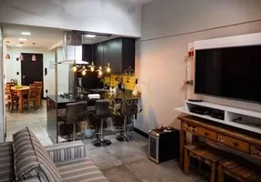 Foto 1 de Apartamento com 3 Quartos à venda, 70m² em Leblon, Rio de Janeiro