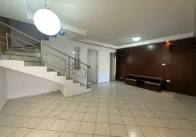 Foto 1 de Sobrado com 3 Quartos para alugar, 150m² em Jardim Planalto, Goiânia