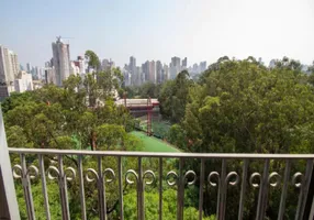 Foto 1 de Apartamento com 3 Quartos à venda, 107m² em Vila Zat, São Paulo