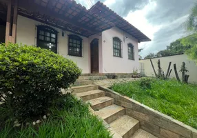 Foto 1 de Casa com 4 Quartos à venda, 197m² em Itapoã, Belo Horizonte