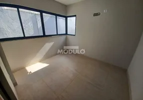 Foto 1 de Apartamento com 2 Quartos para alugar, 63m² em Umuarama, Uberlândia