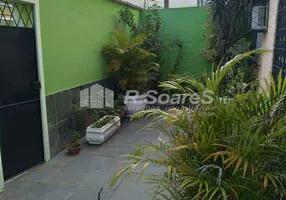 Foto 1 de Casa com 3 Quartos à venda, 150m² em Marechal Hermes, Rio de Janeiro