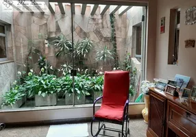 Foto 1 de Sobrado com 3 Quartos à venda, 180m² em Jardim Peri-Peri, São Paulo