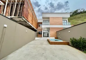 Foto 1 de Casa com 2 Quartos à venda, 132m² em Varzea do Ranchinho Monte Alegre, Camboriú