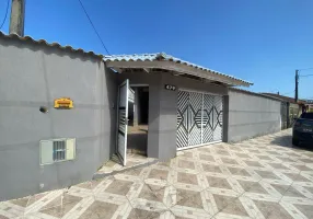 Foto 1 de Casa com 2 Quartos para alugar, 150m² em Vera Cruz, Mongaguá