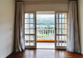 Foto 1 de Apartamento com 3 Quartos para alugar, 93m² em Itaipava, Petrópolis