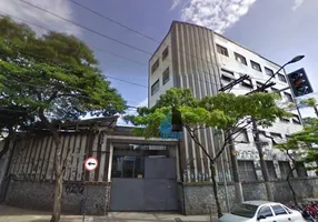 Foto 1 de Galpão/Depósito/Armazém à venda, 1900m² em Cambuci, São Paulo