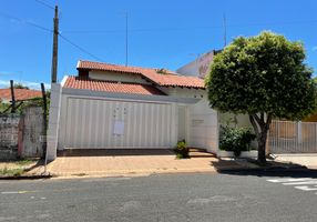 Casas à venda em Votuporanga, SP - Viva Real