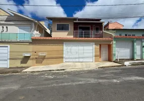 Foto 1 de Casa com 3 Quartos à venda, 200m² em Caio Junqueira, Poços de Caldas