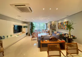 Foto 1 de Apartamento com 4 Quartos à venda, 240m² em Jardim Oceanico, Rio de Janeiro