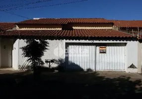 Foto 1 de Casa com 3 Quartos à venda, 200m² em Santa Mônica, Uberlândia