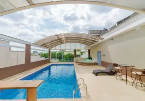 Foto 1 de Casa com 4 Quartos para alugar, 600m² em Jardim das Américas, Curitiba