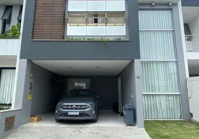 Foto 1 de Casa de Condomínio com 3 Quartos à venda, 238m² em Deltaville, Biguaçu