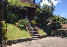 Foto 1 de Casa com 3 Quartos à venda, 242m² em Simeria, Petrópolis