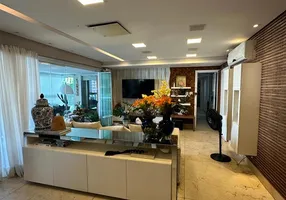 Foto 1 de Apartamento com 4 Quartos à venda, 183m² em Barra, Salvador