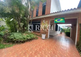 Foto 1 de Sobrado com 3 Quartos à venda, 275m² em Embaré, Santos