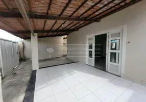 Foto 1 de Casa com 2 Quartos à venda, 77m² em Nova Esperança, Parnamirim