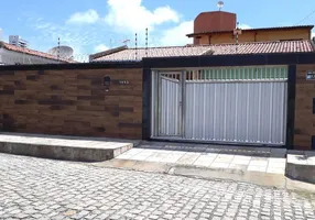 Foto 1 de Casa com 4 Quartos à venda, 333m² em Lagoa Nova, Natal