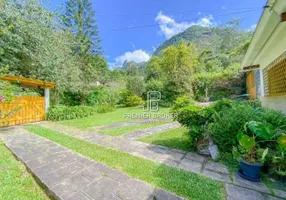 Foto 1 de Casa com 3 Quartos à venda, 140m² em Granja Guarani, Teresópolis