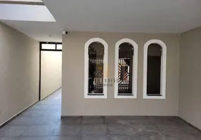 Foto 1 de Sobrado com 4 Quartos à venda, 180m² em Vila Marte, São Paulo