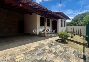 Foto 1 de Casa com 4 Quartos à venda, 183m² em Itapoã, Belo Horizonte