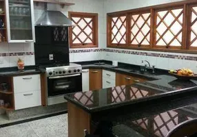 Foto 1 de Sobrado com 4 Quartos à venda, 250m² em Jardim Paraventi, Guarulhos