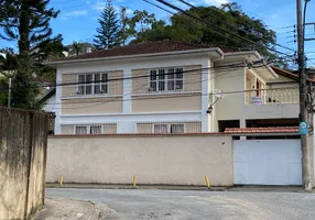 Foto 1 de Casa com 4 Quartos à venda, 180m² em Valparaiso, Petrópolis