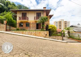 Foto 1 de Casa com 5 Quartos à venda, 357m² em Vila Nova, Blumenau