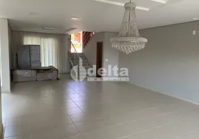 Foto 1 de Casa de Condomínio com 3 Quartos à venda, 336m² em Nova Uberlandia, Uberlândia