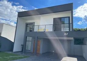 Foto 1 de Casa de Condomínio com 4 Quartos à venda, 350m² em Limoeiro, Arujá