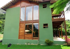 Foto 1 de Casa de Condomínio com 3 Quartos para alugar, 1500m² em Pedro do Rio, Petrópolis