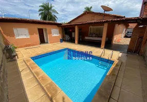 Foto 1 de Casa com 4 Quartos à venda, 235m² em Jardim Cuiabá, Cuiabá