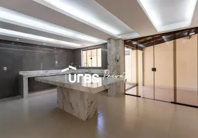 Foto 1 de Casa com 4 Quartos à venda, 300m² em Setor Sul, Goiânia