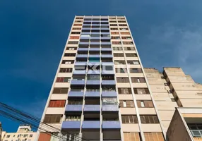 Foto 1 de Apartamento com 2 Quartos à venda, 109m² em Centro, Curitiba