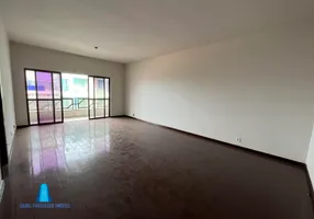 Foto 1 de Apartamento com 3 Quartos à venda, 140m² em Centro, Araruama