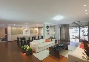 Foto 1 de Apartamento com 3 Quartos à venda, 192m² em Centro, Balneário Camboriú