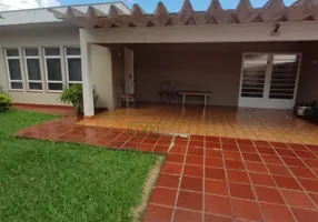 Foto 1 de Casa com 3 Quartos à venda, 170m² em Vila Fujita, Londrina