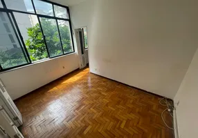 Foto 1 de Apartamento com 1 Quarto à venda, 34m² em Copacabana, Rio de Janeiro