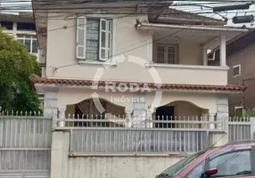 Foto 1 de Sobrado com 2 Quartos para alugar, 235m² em Boqueirão, Santos