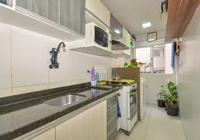 Foto 1 de Apartamento com 2 Quartos à venda, 46m² em Capão Raso, Curitiba