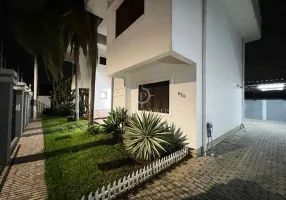 Foto 1 de Casa com 4 Quartos à venda, 247m² em Vila Parque Brasilia, Cachoeirinha